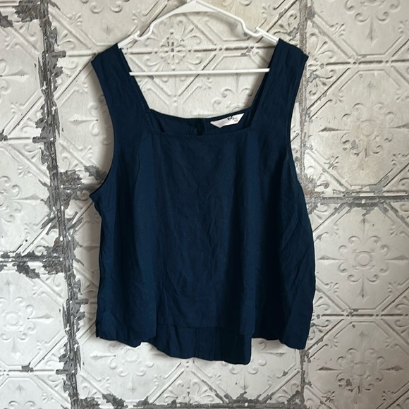 New linen blend navy tank - Picture 2 of 6